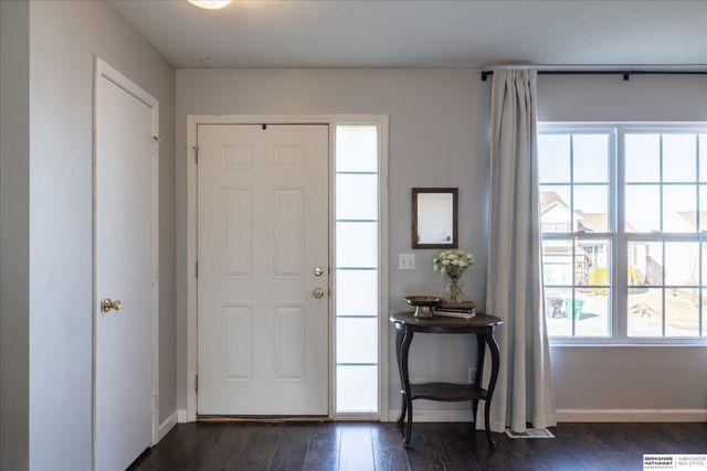 8815 Quest Street, Omaha, NE 68122