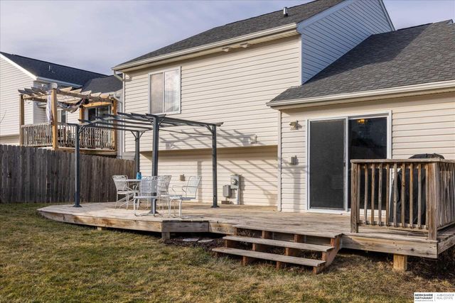 8815 Quest Street, Omaha, NE 68122