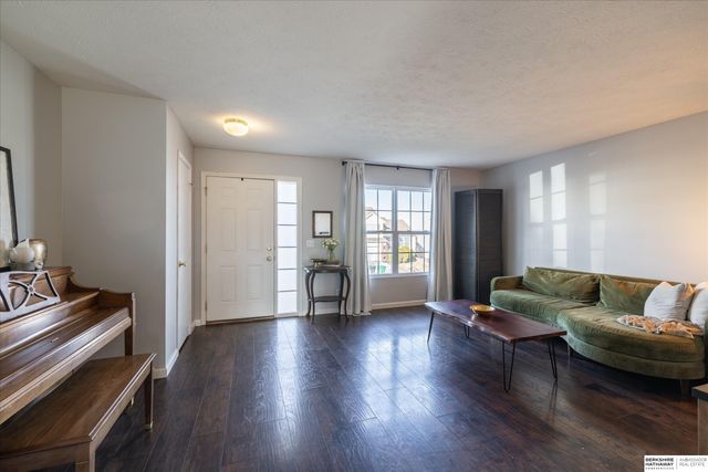 8815 Quest Street, Omaha, NE 68122