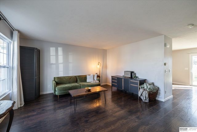 8815 Quest Street, Omaha, NE 68122