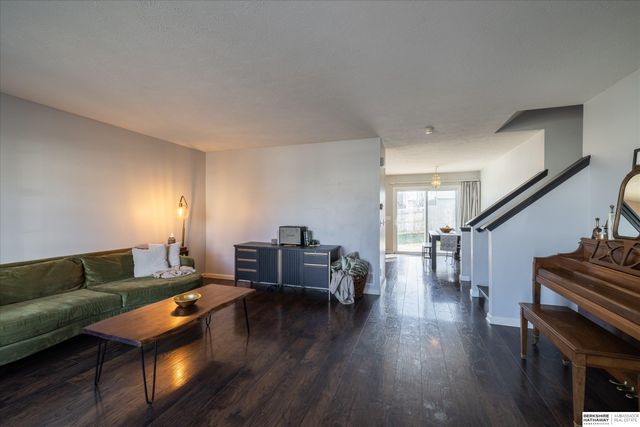 8815 Quest Street, Omaha, NE 68122