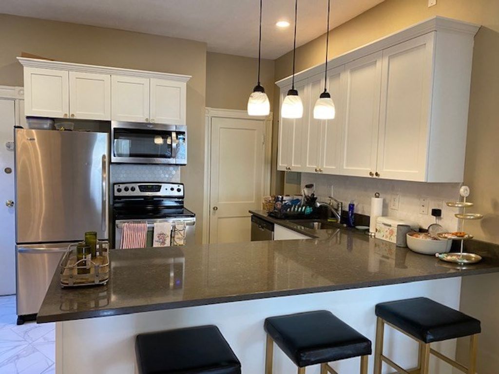 1038 Beacon Street 100, Brookline, MA 02446