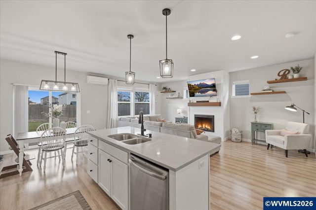 783 S 15th St, Philomath, OR 97370