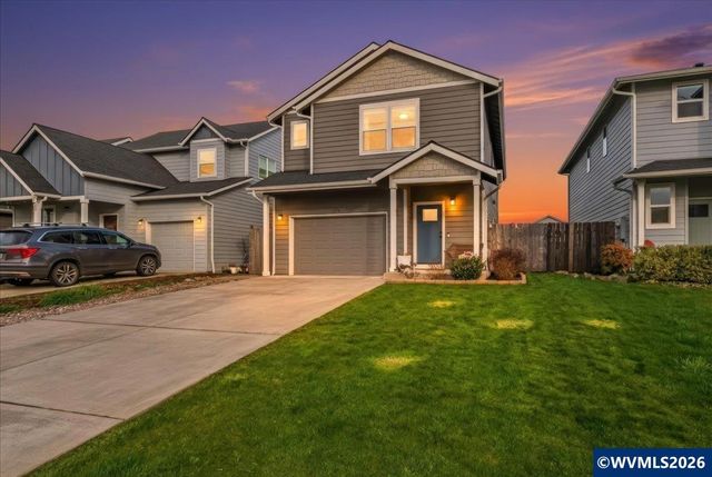 783 S 15th St, Philomath, OR 97370