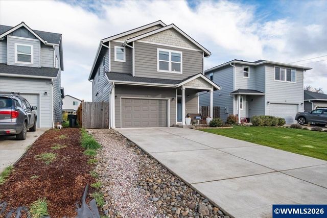 783 S 15th St, Philomath, OR 97370