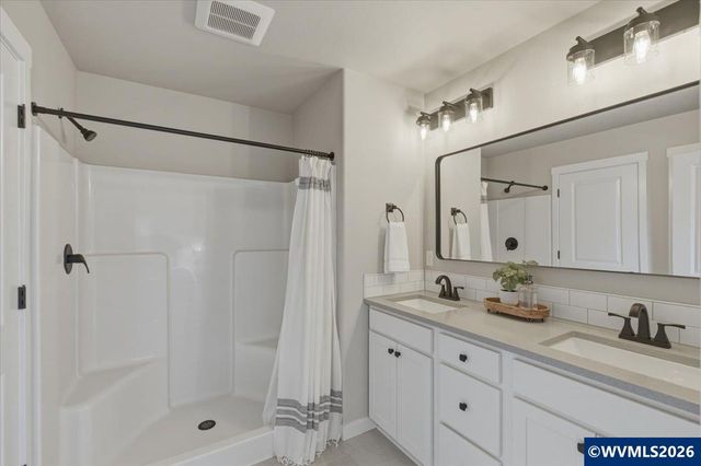 783 S 15th St, Philomath, OR 97370