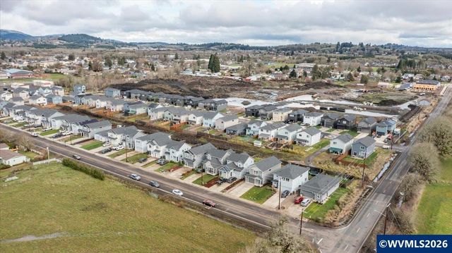 783 S 15th St, Philomath, OR 97370