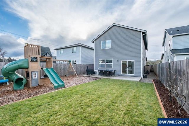 783 S 15th St, Philomath, OR 97370