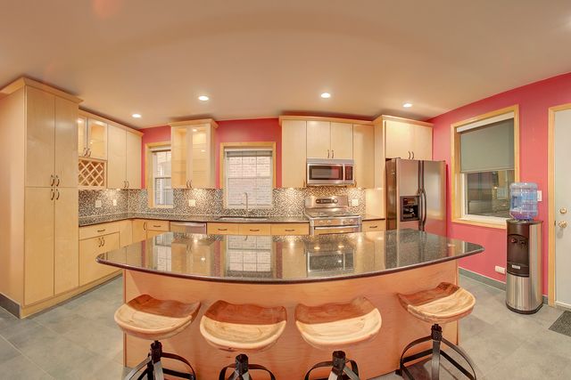 4310 S Sawyer Avenue, Chicago, IL 60632