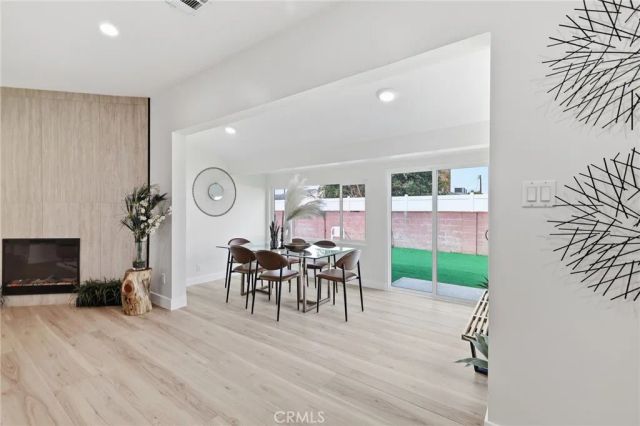 7875 Bellaire ave, North Hollywood, CA 91605