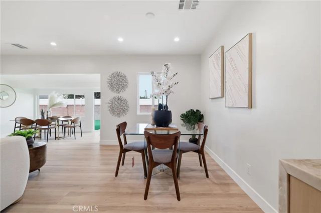 7875 Bellaire ave, North Hollywood, CA 91605