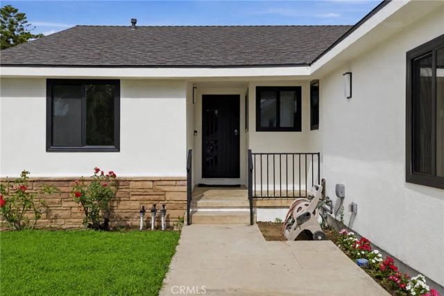 7875 Bellaire ave, North Hollywood, CA 91605