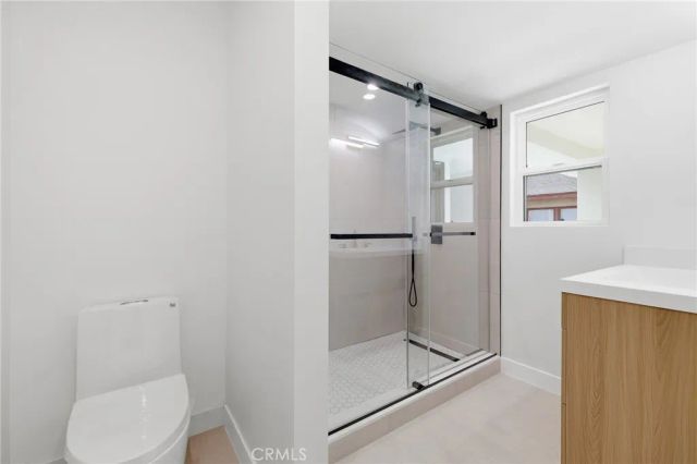 7875 Bellaire ave, North Hollywood, CA 91605