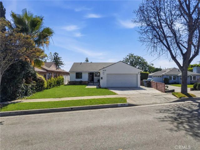 7875 Bellaire ave, North Hollywood, CA 91605