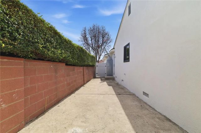 7875 Bellaire ave, North Hollywood, CA 91605