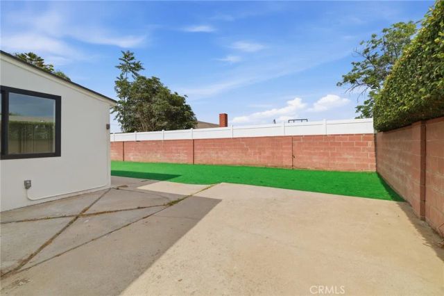 7875 Bellaire ave, North Hollywood, CA 91605