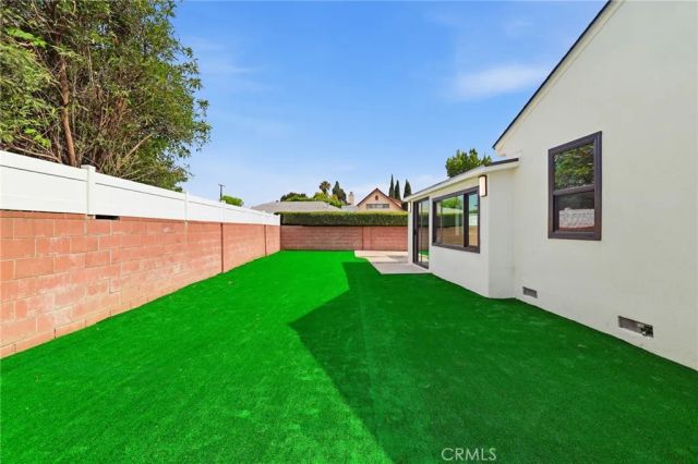 7875 Bellaire ave, North Hollywood, CA 91605