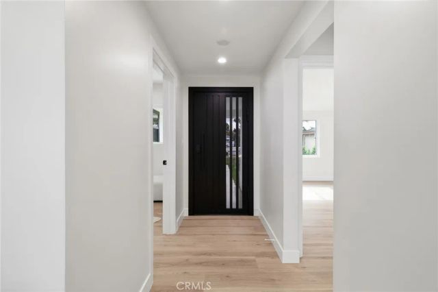 7875 Bellaire ave, North Hollywood, CA 91605
