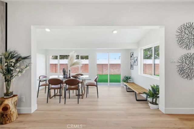 7875 Bellaire ave, North Hollywood, CA 91605