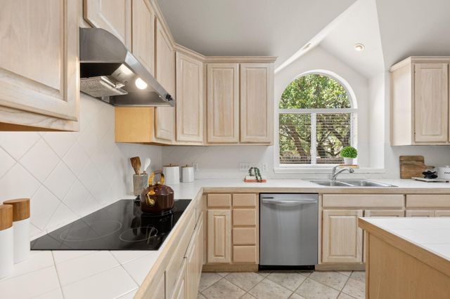 3600 Normandy Ridge LN, Austin, TX 78738