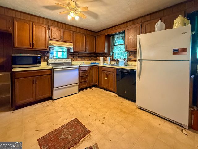 1131 Glade Creek Parkway, Mount Airy, GA 30563