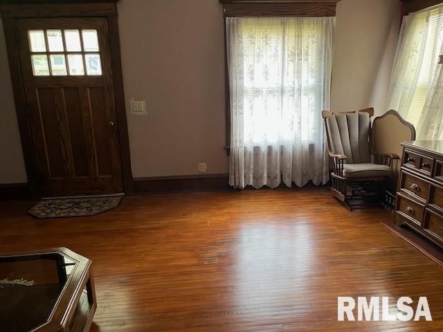 507 E MARKET Street, Taylorville, IL 62568