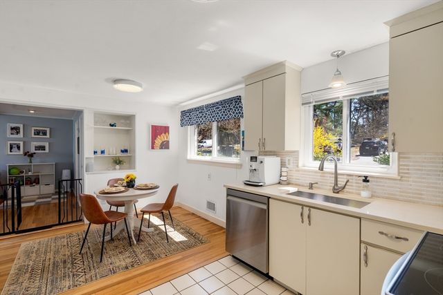 71 Delmar Ave, Framingham, MA 01701