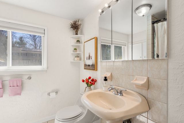 71 Delmar Ave, Framingham, MA 01701