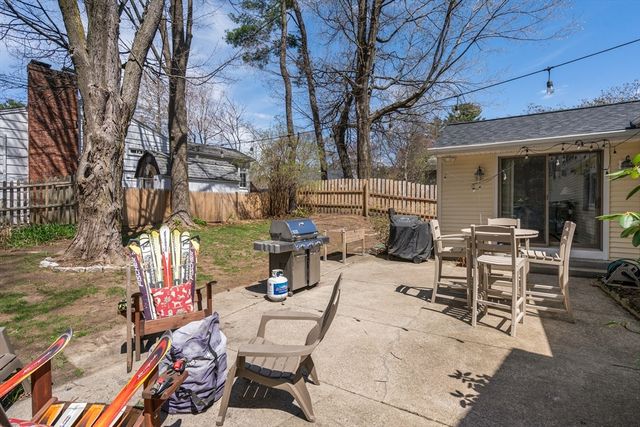 71 Delmar Ave, Framingham, MA 01701