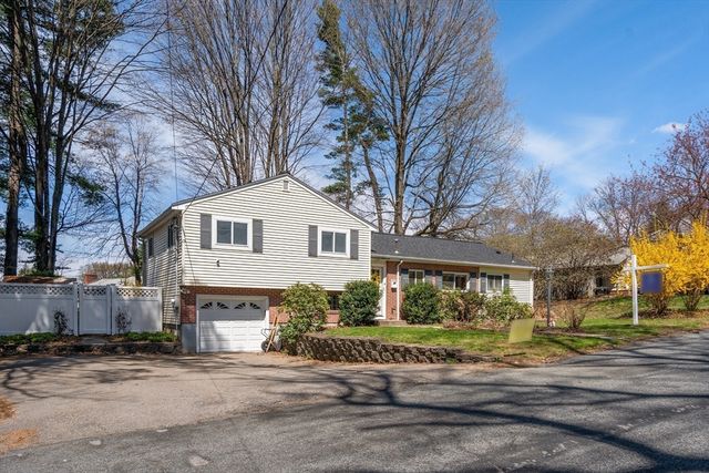 71 Delmar Ave, Framingham, MA 01701