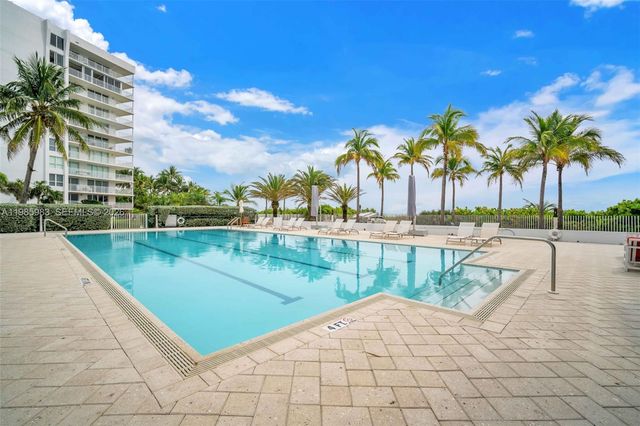 611 Ocean Dr 3E, Key Biscayne, FL 33149