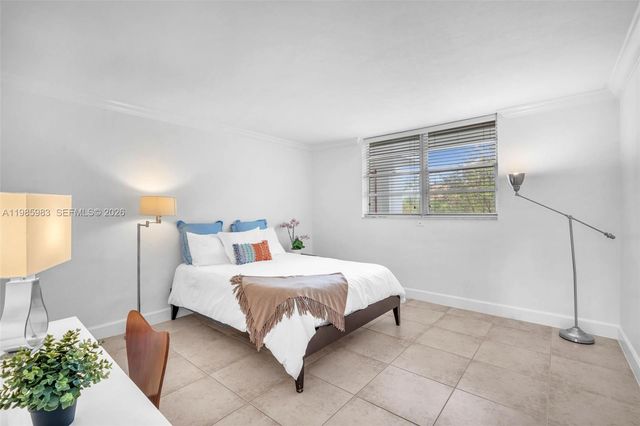 611 Ocean Dr 3E, Key Biscayne, FL 33149