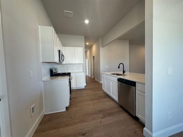 936 S Bear Lane, Mustang, OK 73064