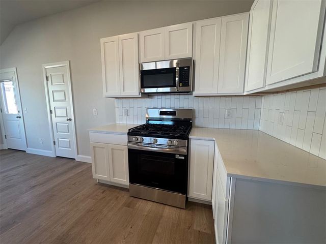 936 S Bear Lane, Mustang, OK 73064