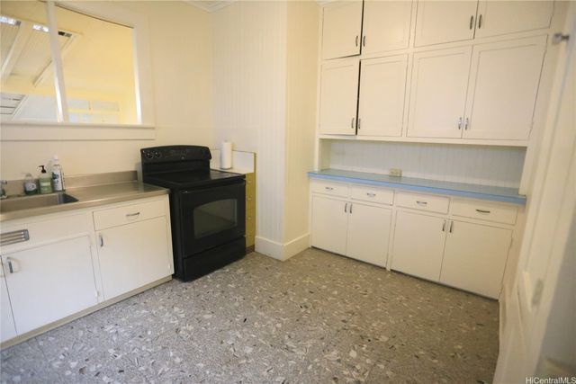 2212 Coyne Street, Honolulu, HI 96826