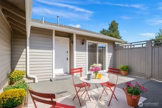 901 E Marine View Drive #201, Everett, WA 98201