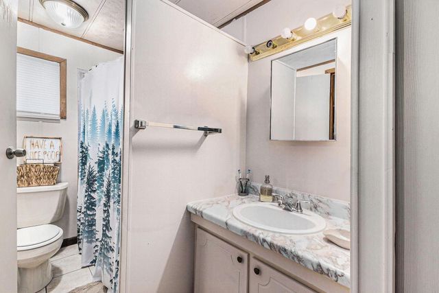 1907 W Sugar Grove Rd, Victory Twp, MI 49431