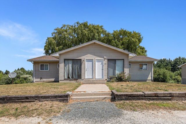 1907 W Sugar Grove Rd, Victory Twp, MI 49431