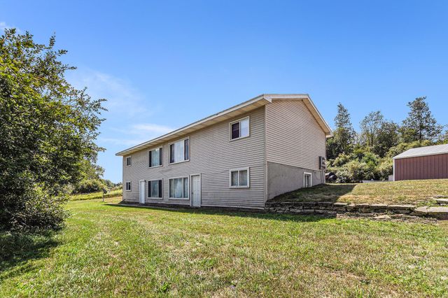 1907 W Sugar Grove Rd, Victory Twp, MI 49431