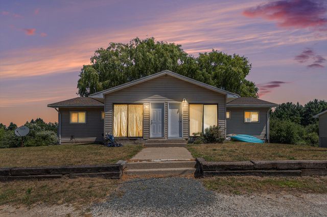 1907 W Sugar Grove Rd, Victory Twp, MI 49431