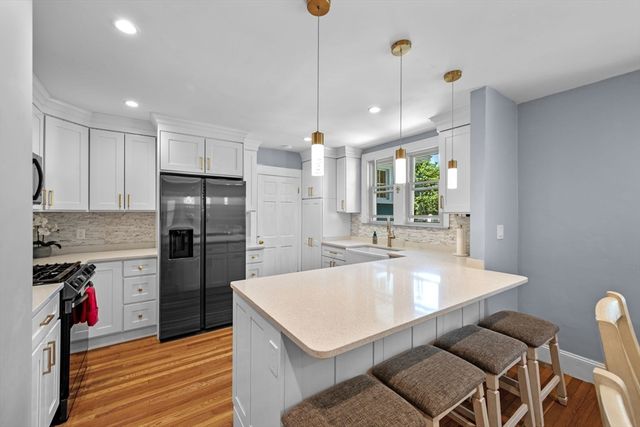 153 Lynn St, Peabody, MA 01960