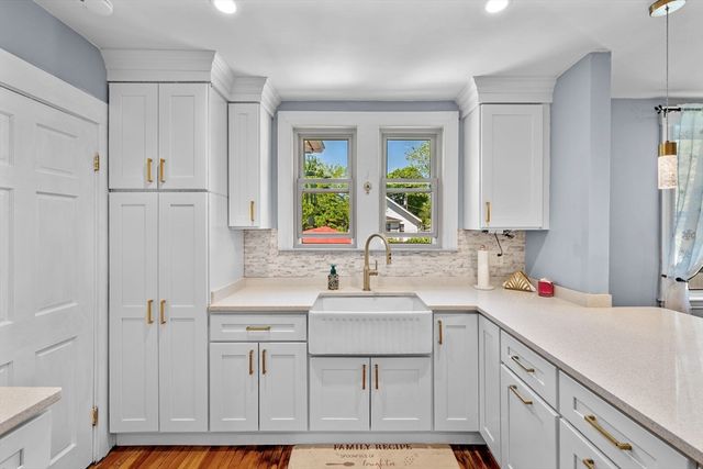 153 Lynn St, Peabody, MA 01960
