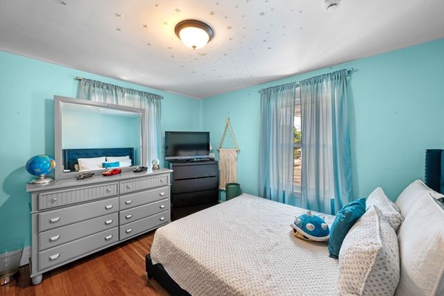 153 Lynn St, Peabody, MA 01960