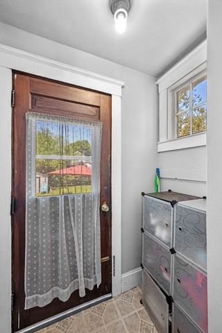 153 Lynn St, Peabody, MA 01960