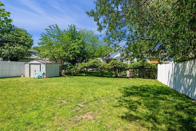 153 Lynn St, Peabody, MA 01960