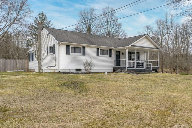 282 Stone School House Road, Bloomingburg, NY 12721