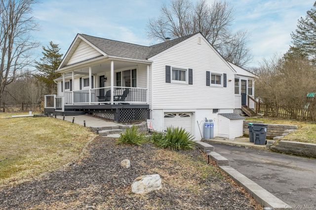 282 Stone School House Road, Bloomingburg, NY 12721