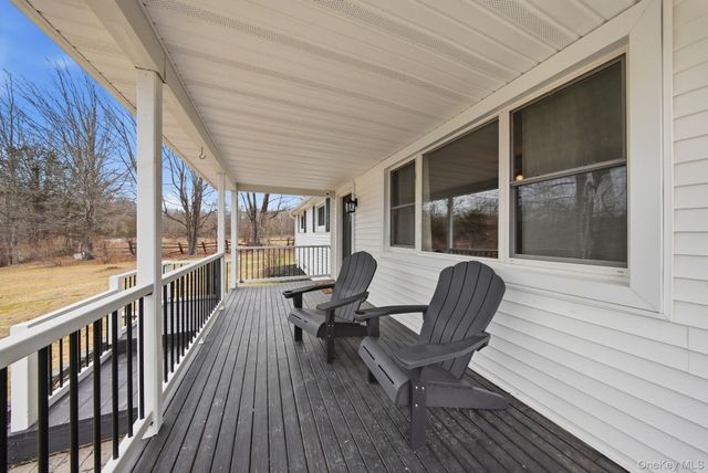 282 Stone School House Road, Bloomingburg, NY 12721