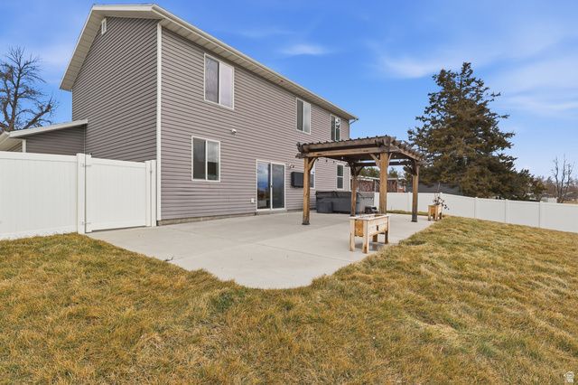 76 N CENTER ST, Wellsville, UT 84339
