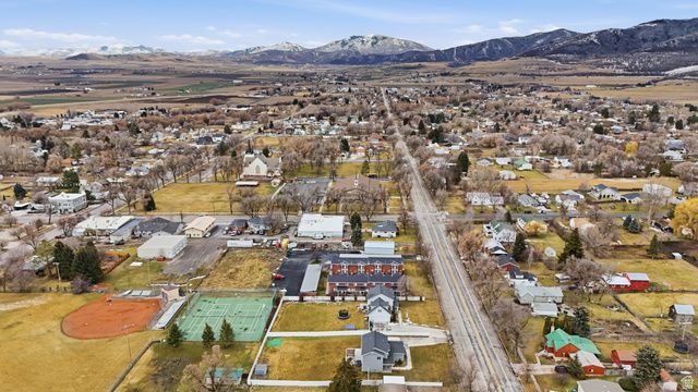 76 N CENTER ST, Wellsville, UT 84339